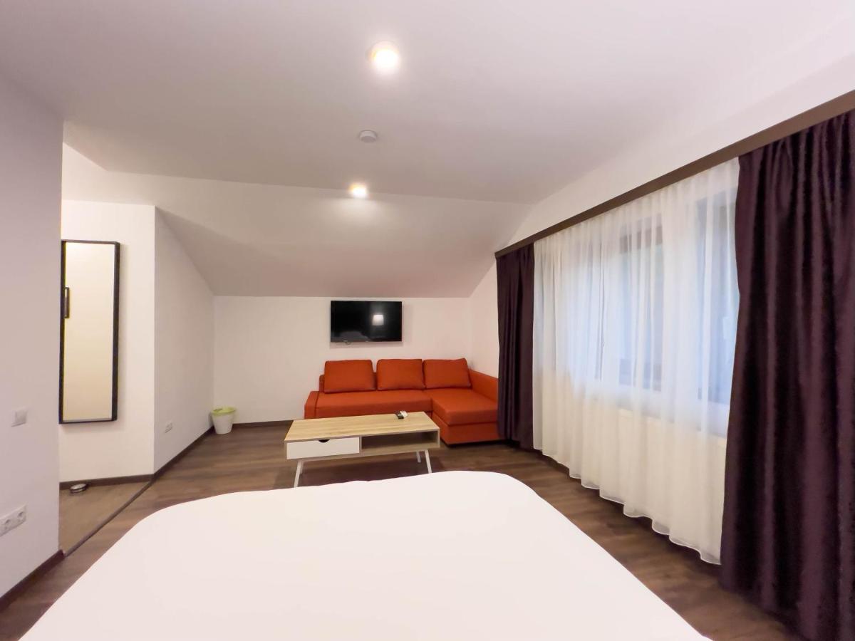 Hotel Kesletz House Sibiu Esterno foto